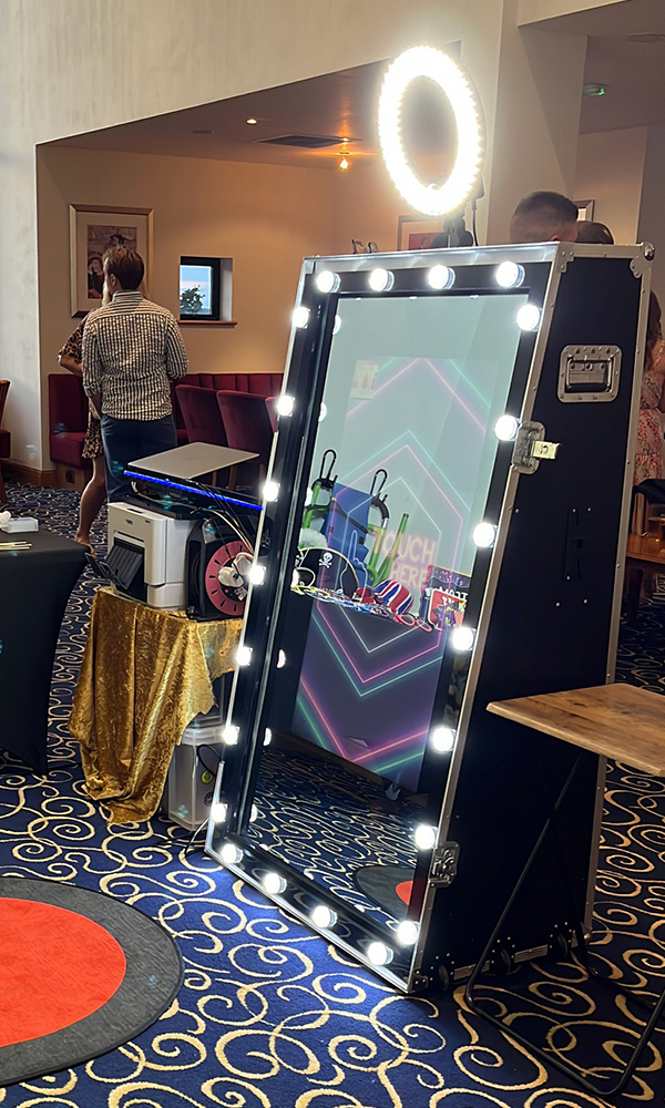 Retro Magic Mirror